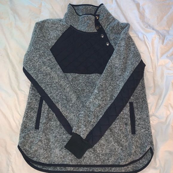 Asymmetrical Snap-Up Fleece - Picture 6 of 8